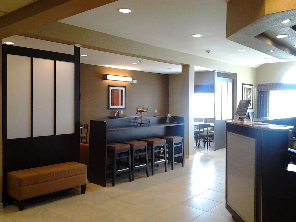 Microtel Inn & Suites Cotulla Exterior photo